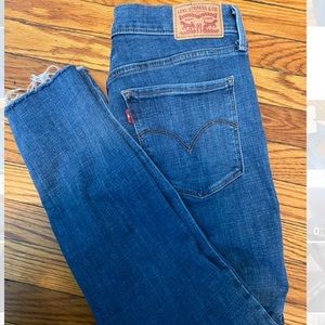 Levi’s 311 Shaping Skinny Jeans Ankle